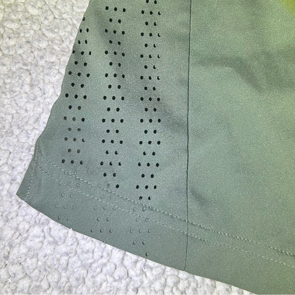 Adidas zipper pocket shorts - Picture 2 of 5